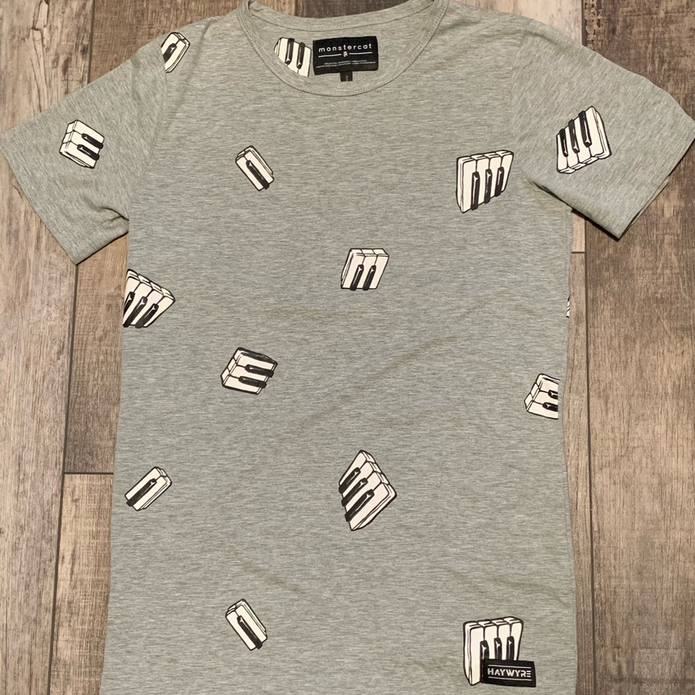 NWOT Monstercat Haywyre Falling Keys T-shirt